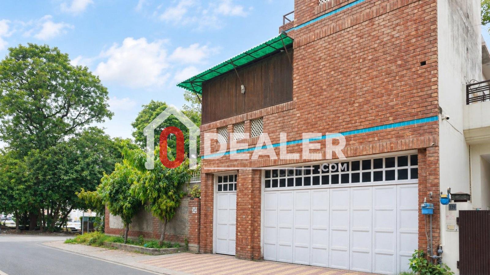 1 Kanal Commercial Building for Ren